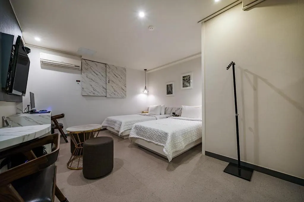 Haeundae Wow Motel Busan 2*,