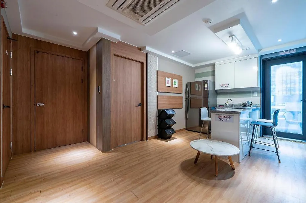 Haeundae Wow Motel Busan 2*,