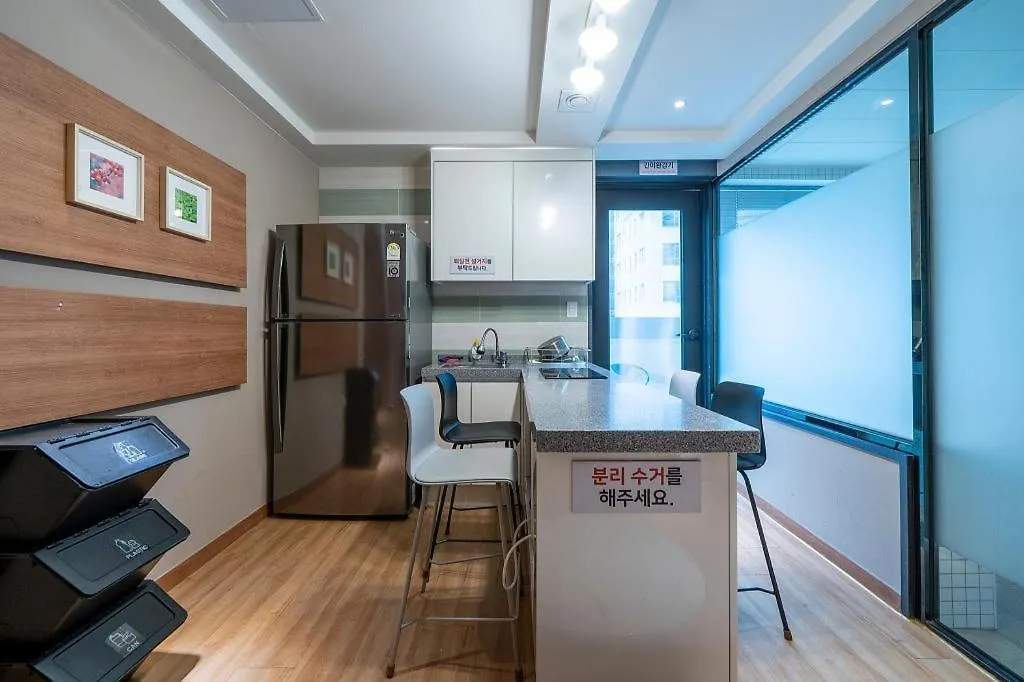 Haeundae Wow Motel Busan 2*,