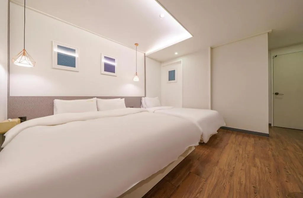 **  Haeundae Wow Motel Busan South Korea